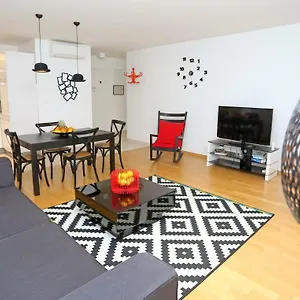  Appartement Luxury Apts Leone Centre